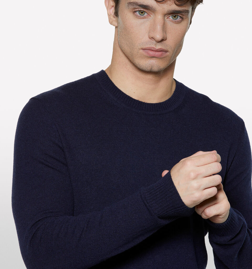 Μπλούζα μπλε σκούρο regular fit με λαιμόκοψη - μπλούζες με λαιμόκοψη ανδρικές - Σκουρο Μπλε | Sisley image number 4